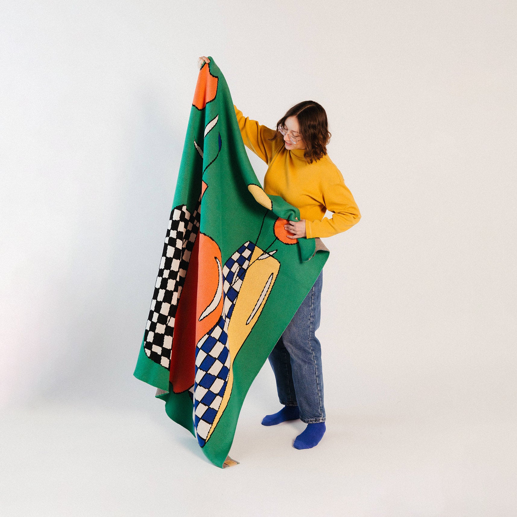 flowers in vases knit blanket