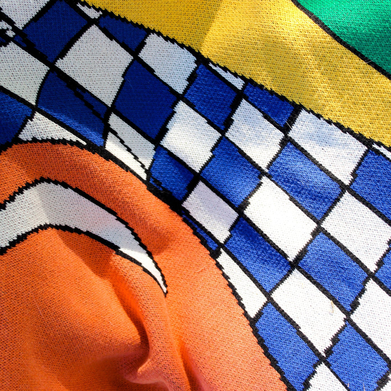 flowers in vases knit blanket