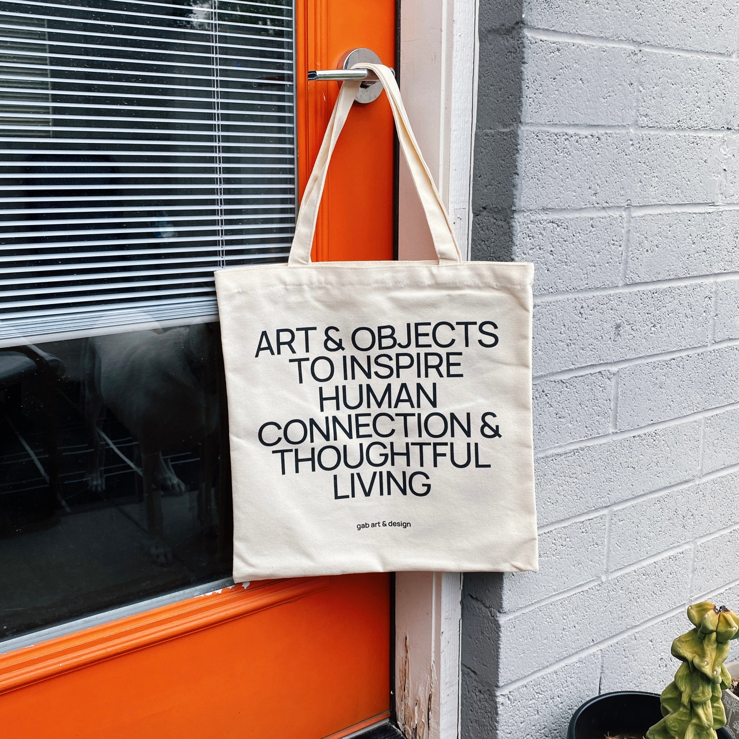 abstract tote